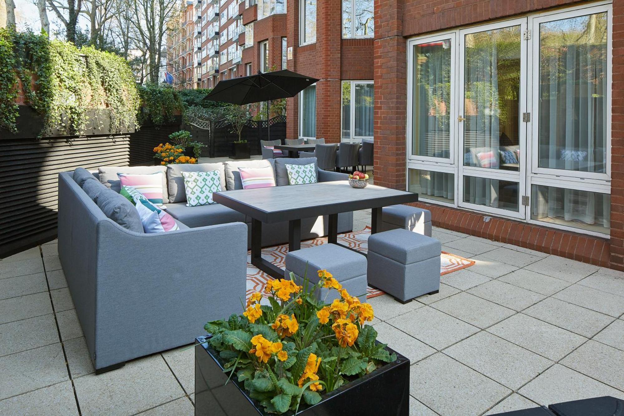 Cheval Thorney Court At Hyde Park Aparthotel London Bagian luar foto