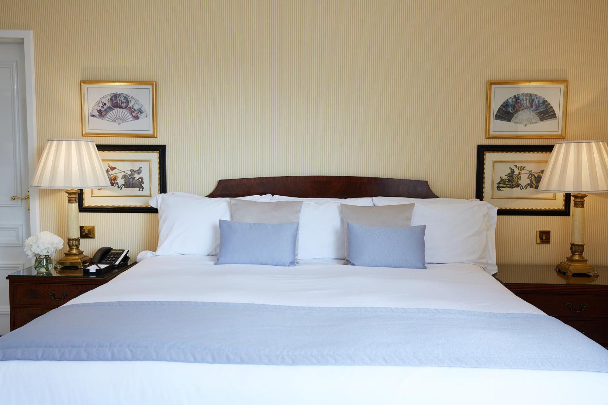Cheval Thorney Court At Hyde Park Aparthotel London Bagian luar foto