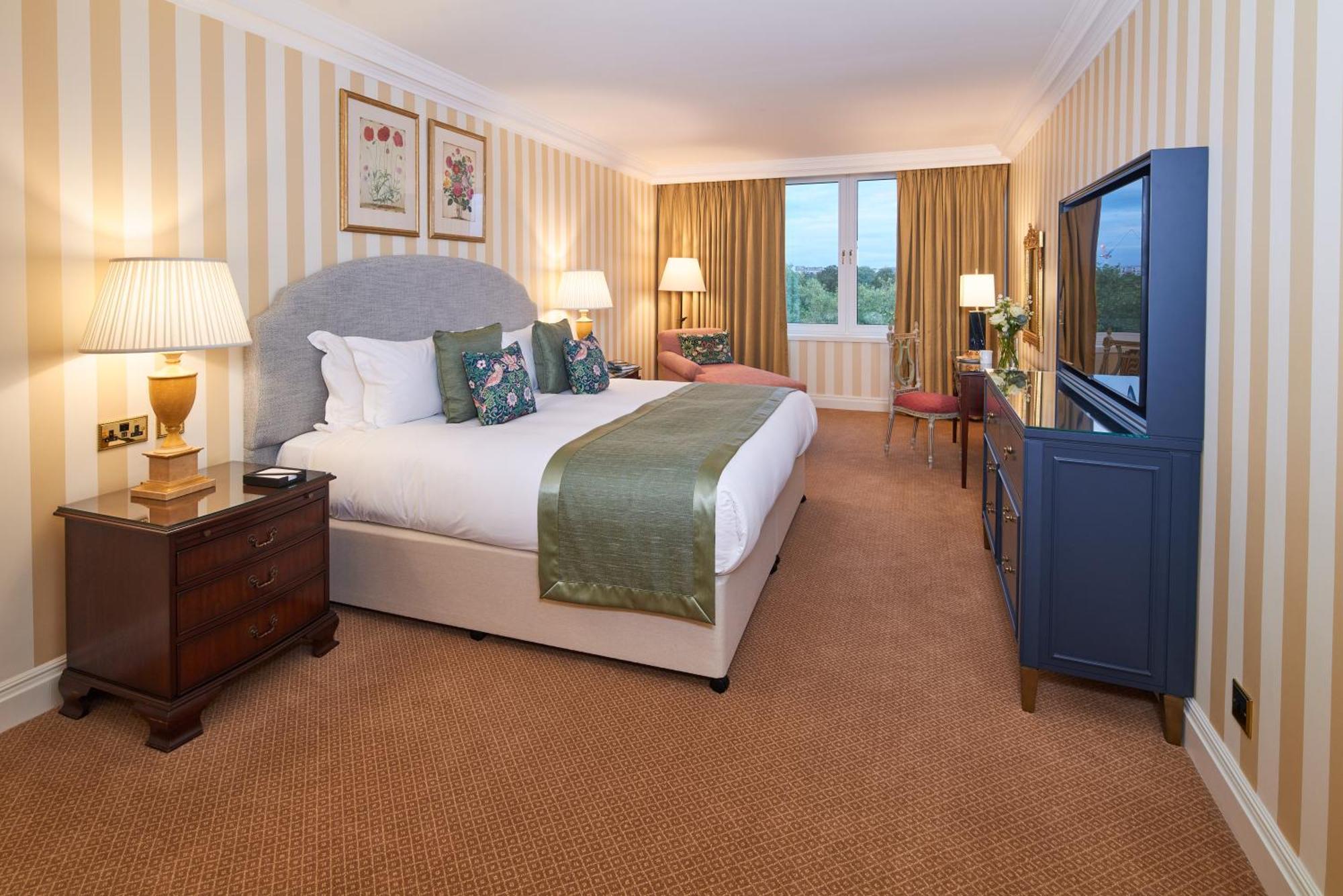 Cheval Thorney Court At Hyde Park Aparthotel London Bagian luar foto